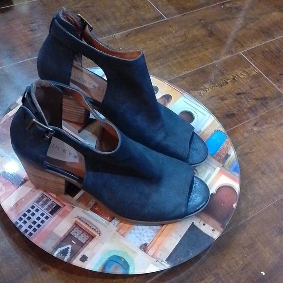 D4💐 Lucky Brand 7 peep toe ankle bootie - Picture 2 of 8